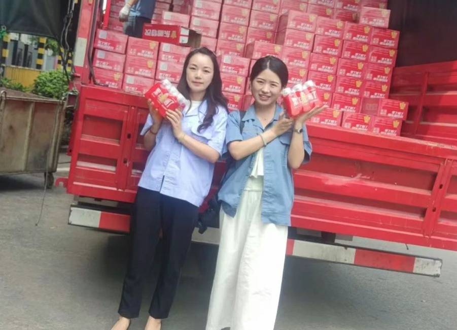 清涼一夏，關(guān)懷無限丨志成全體員工福利飲料發(fā)放活動